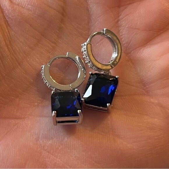 Last Pair! The Sapphire Drip Drop Earring in 925 silver - Picture 7 of 9
